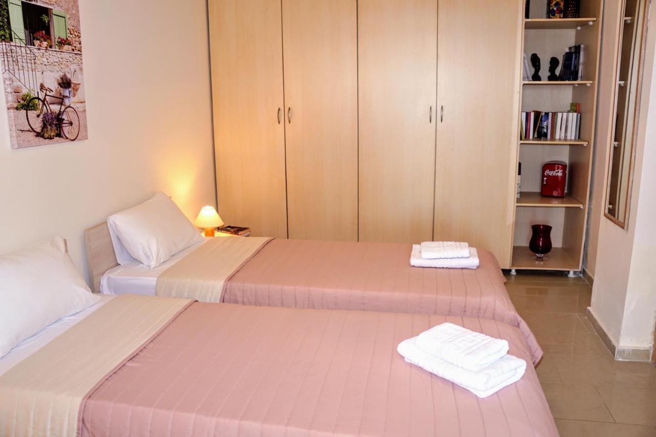 Olive Tree Hillside Apartment スタロス エクステリア 写真